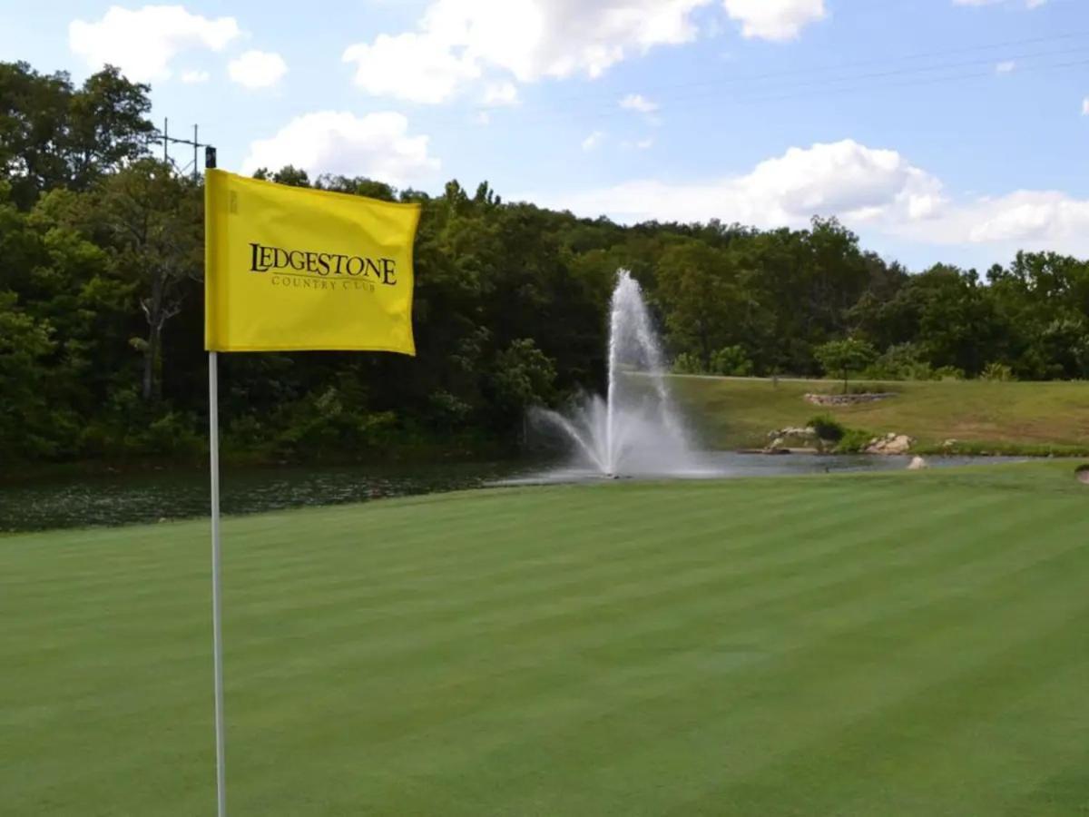 Golf On Site - Walk-In Shower - Jetted Tub - Free Attraction Tickets Included Бренсън Екстериор снимка