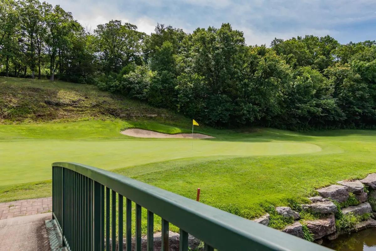 Golf On Site - Walk-In Shower - Jetted Tub - Free Attraction Tickets Included Бренсън Екстериор снимка